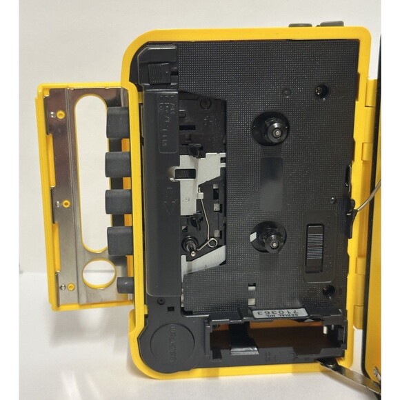 Sony Walkman WM-AF54 Portable Cassette Player Sports Radio Works Tested - Picture 3 of 14